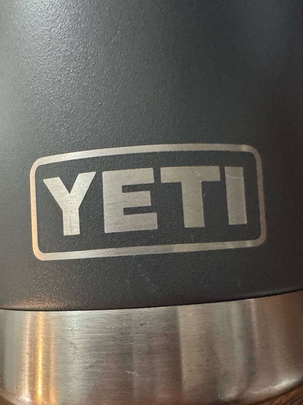YETI Insulated Travel Mug with Handle - Slate Gray 20 ounce - Picture 10 of 12